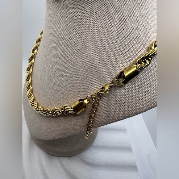 Necklace Twisted Rope Chain Style Simple Style Solid Steel 18K Gold - Picture 7 of 8